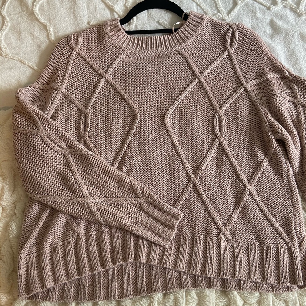 Francesca’s cable knit sweater size S